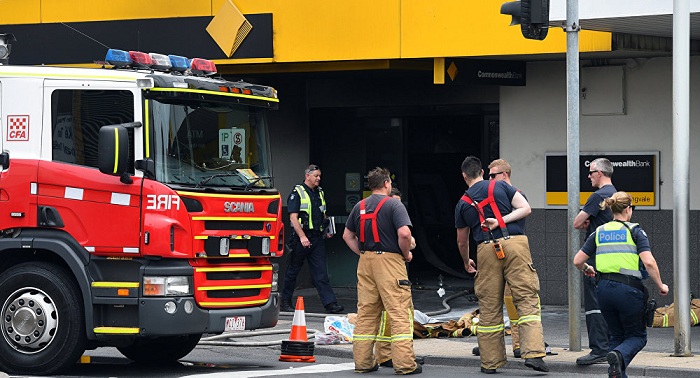 Over 25 people injured in Melbourne Bank after man starts fire